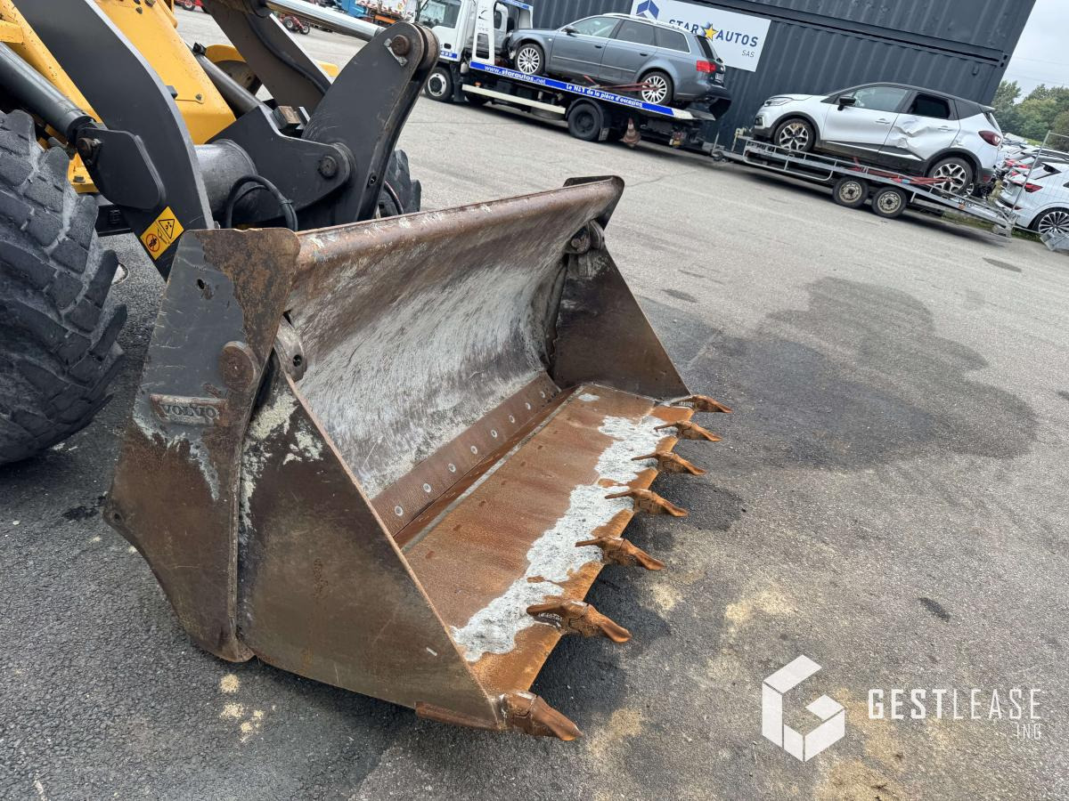 Volvo L30G - Wheel loader: gambar 5 Volvo L30G - Wheel loader: gambar 5