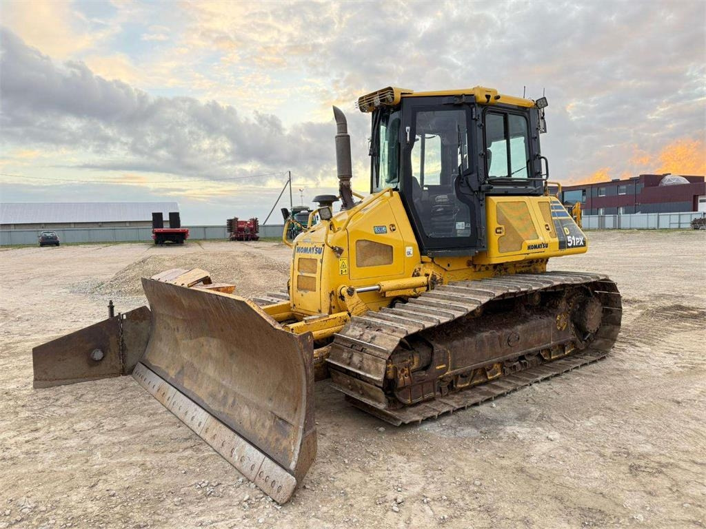 CAT D51PX-22 - Bulldozer: gambar 1 CAT D51PX-22 - Bulldozer: gambar 1