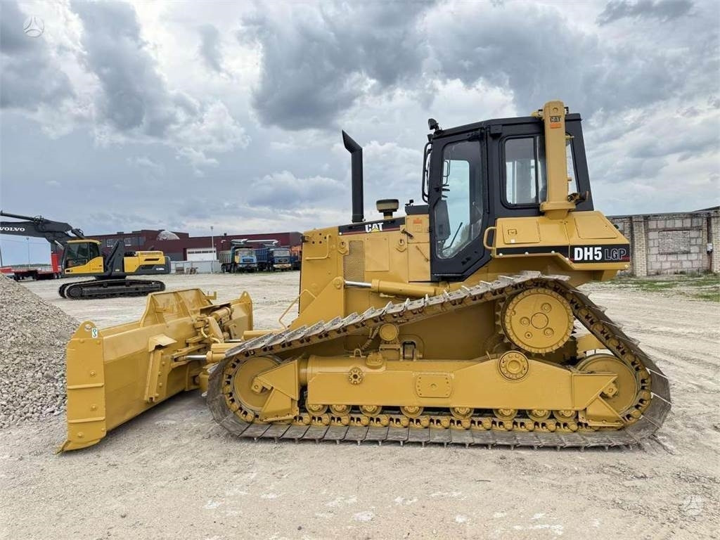 CAT D5H LGP - Bulldozer: gambar 3 CAT D5H LGP - Bulldozer: gambar 3