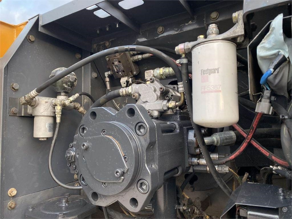 Ekskavator perayap Case CX 210 Longreach: gambar 15