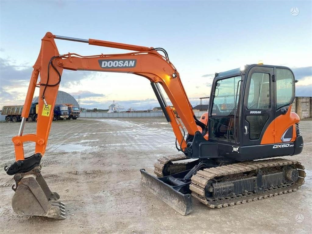 Doosan DX 60 C - Ekskavator mini: gambar 1 Doosan DX 60 C - Ekskavator mini: gambar 1