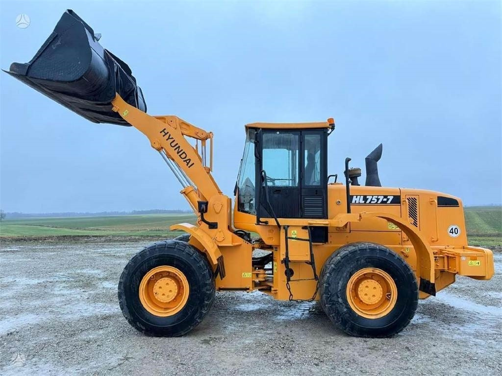 Hyundai HL757-7, third line - Wheel loader: gambar 4 Hyundai HL757-7, third line - Wheel loader: gambar 4