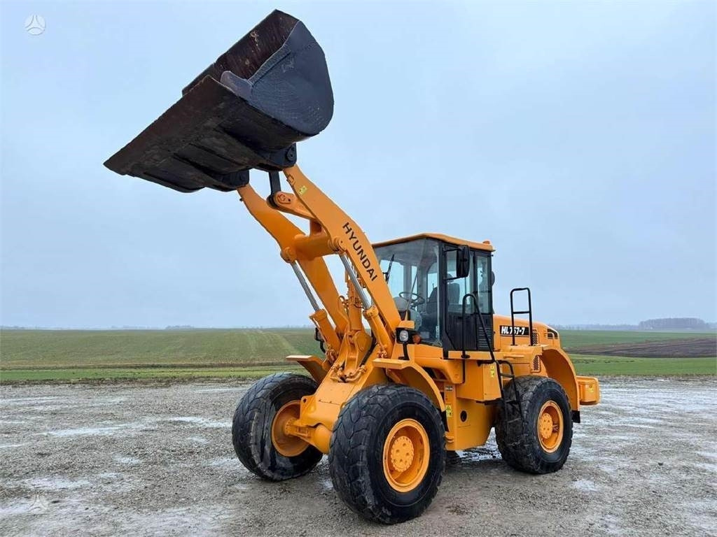 Hyundai HL757-7, third line - Wheel loader: gambar 2 Hyundai HL757-7, third line - Wheel loader: gambar 2