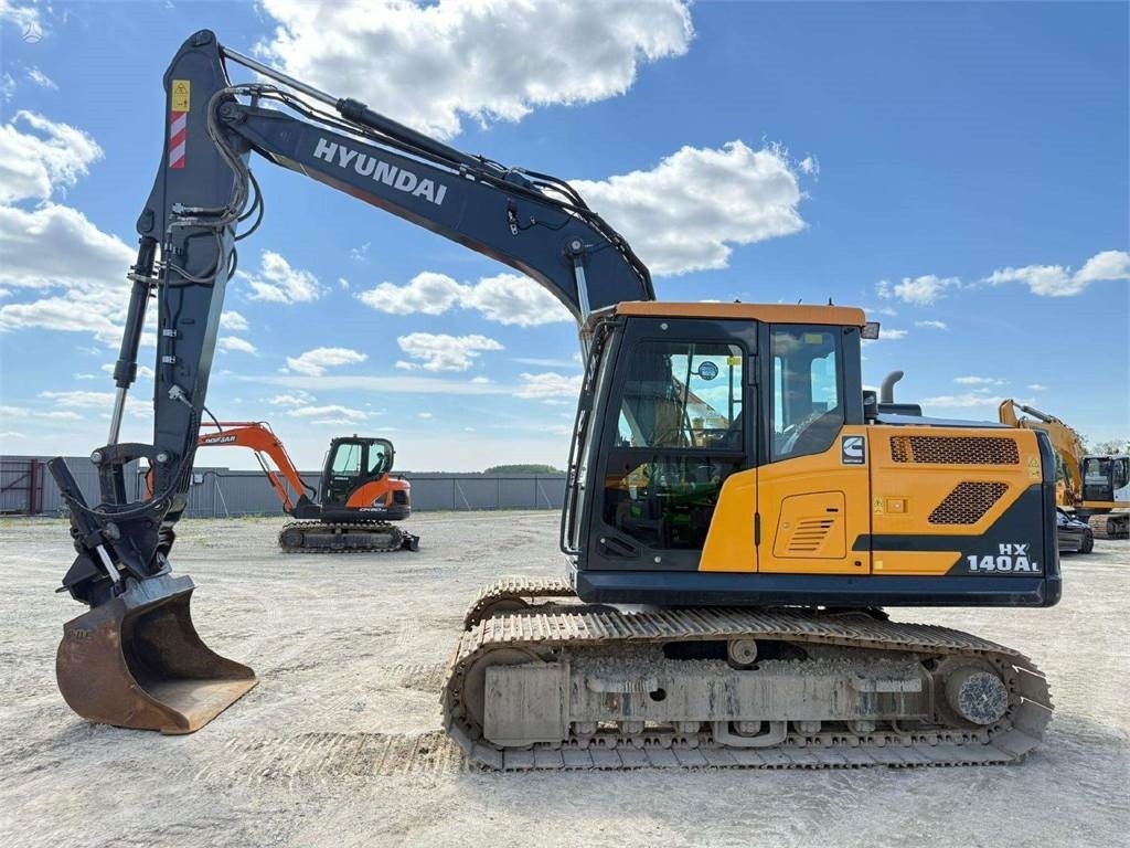 Hyundai HX 140 A L , 2272 HOURS ! - Ekskavator perayap: gambar 2 Hyundai HX 140 A L , 2272 HOURS ! - Ekskavator perayap: gambar 2