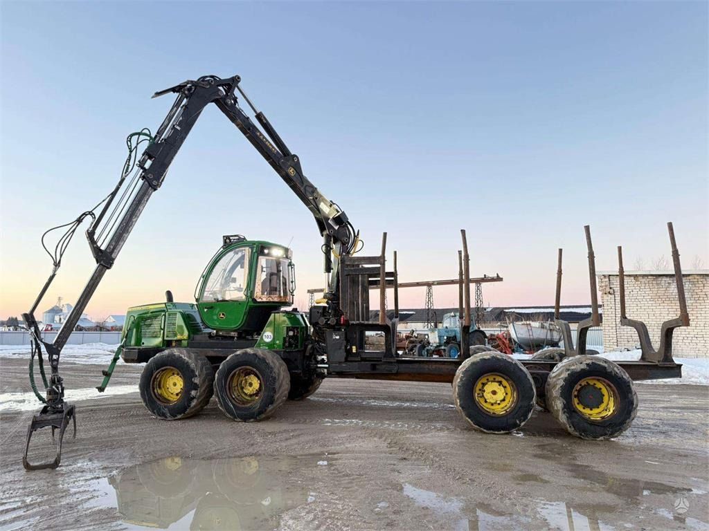 John Deere 1510 E ECO III - Forwarder: gambar 3 John Deere 1510 E ECO III - Forwarder: gambar 3
