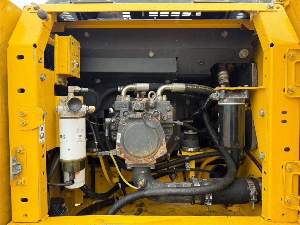 Ekskavator perayap Komatsu PC 190 LC-8: gambar 12