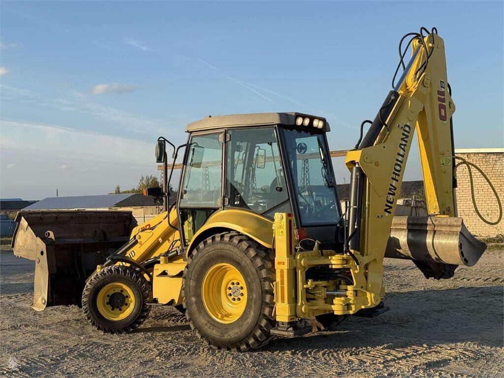 New Holland B 110-4PT , 2 quick couplers - Backhoe loader: gambar 4 New Holland B 110-4PT , 2 quick couplers - Backhoe loader: gambar 4
