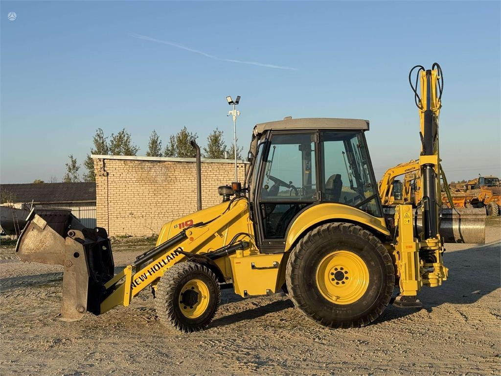 New Holland B 110-4PT , 2 quick couplers - Backhoe loader: gambar 3 New Holland B 110-4PT , 2 quick couplers - Backhoe loader: gambar 3