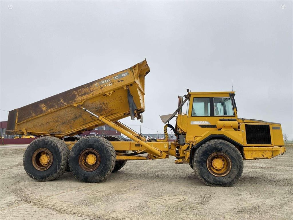 Volvo A25C - Tempat sampah artikulasi: gambar 2 Volvo A25C - Tempat sampah artikulasi: gambar 2