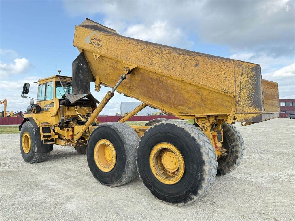 Volvo A25C - Tempat sampah artikulasi: gambar 3 Volvo A25C - Tempat sampah artikulasi: gambar 3