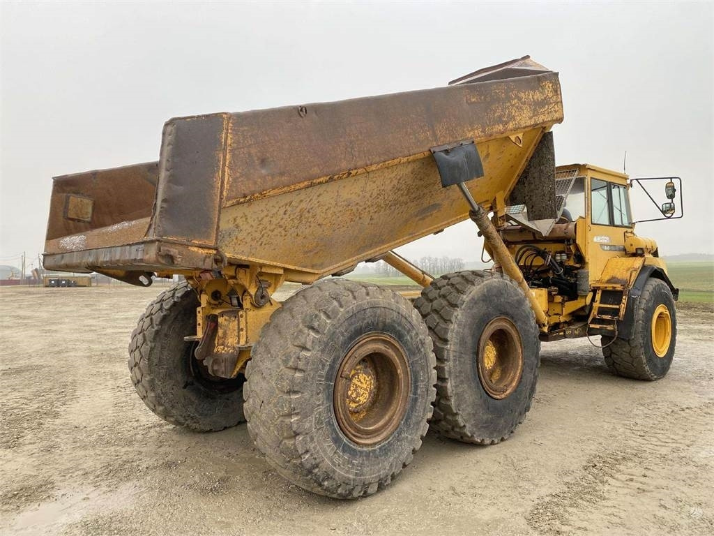 Volvo A25C , Nr.8 - Tempat sampah artikulasi: gambar 3 Volvo A25C , Nr.8 - Tempat sampah artikulasi: gambar 3