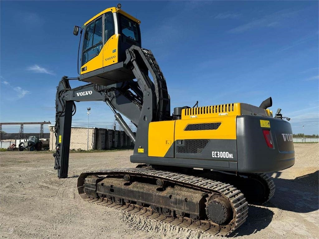 Volvo EC 300 DNL Cabin Lift - Ekskavator perayap: gambar 1 Volvo EC 300 DNL Cabin Lift - Ekskavator perayap: gambar 1