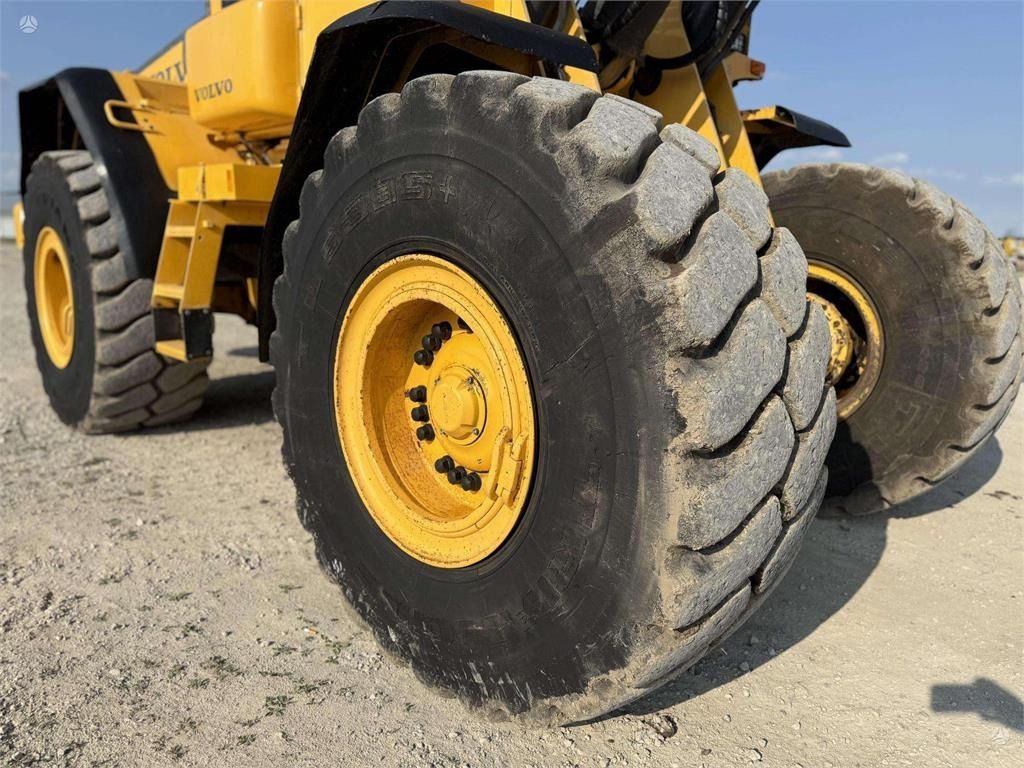 Wheel loader Volvo L 110 E: gambar 16 Wheel loader Volvo L 110 E: gambar 16