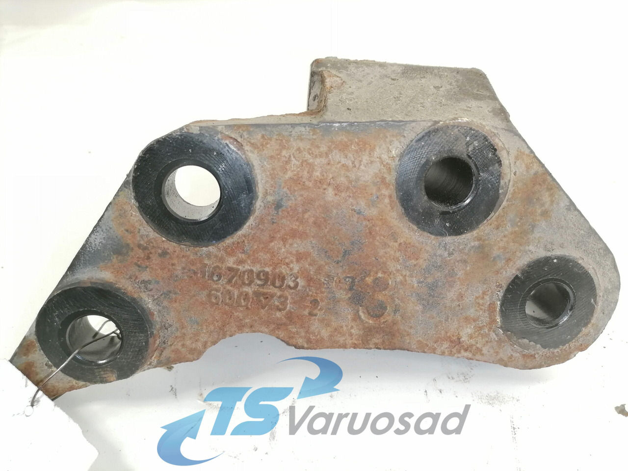 DAF Engine bracket 1670903 - Suku Cadang Mesin untuk Truk: gambar 4 DAF Engine bracket 1670903 - Suku Cadang Mesin untuk Truk: gambar 4