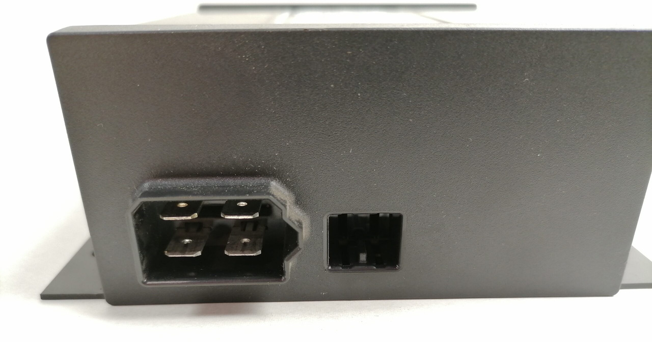DAF Voltage converter 1726282 - Sistem listrik untuk Truk: gambar 2 DAF Voltage converter 1726282 - Sistem listrik untuk Truk: gambar 2