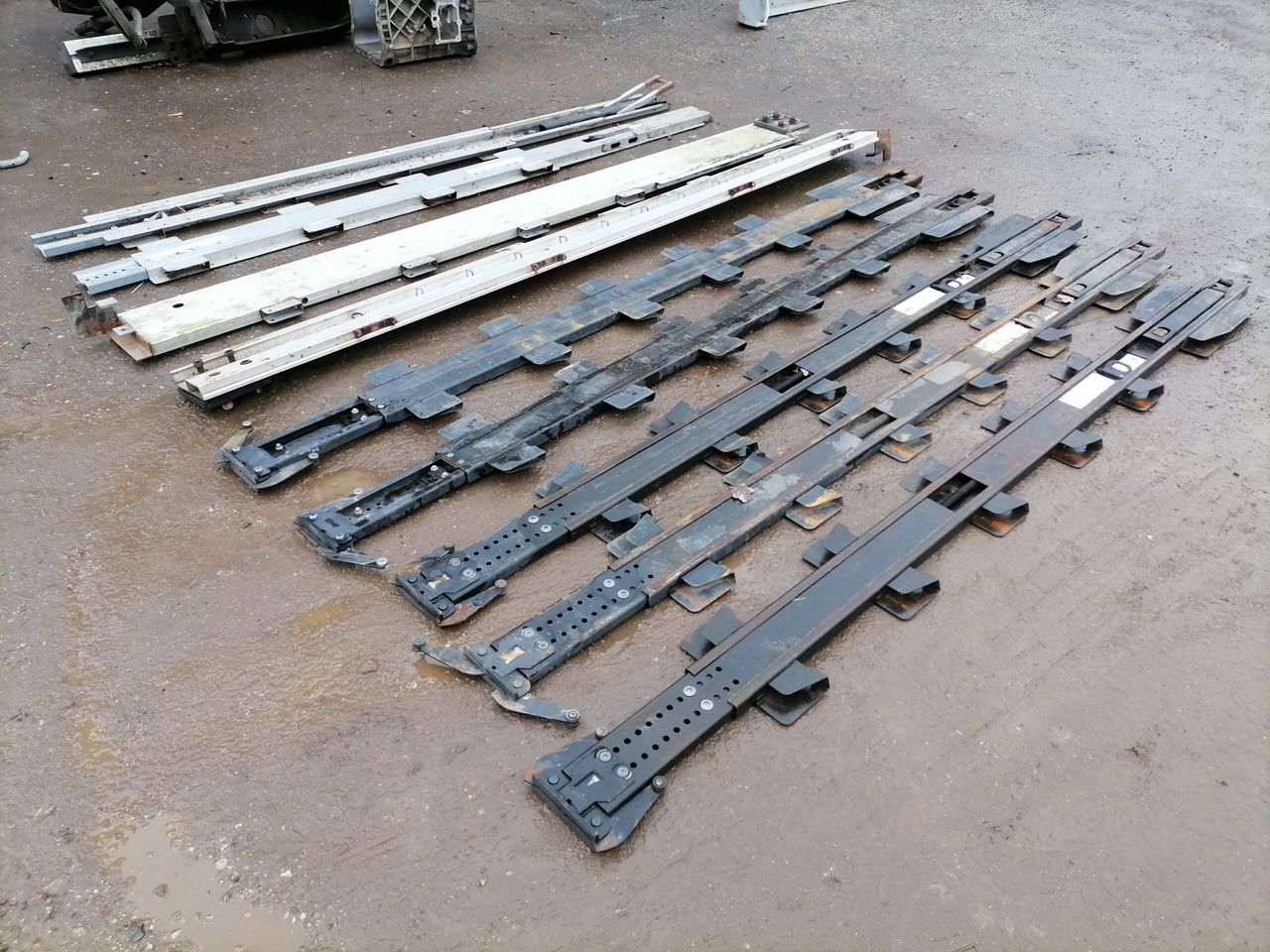 KRONE Haagise tugipostid 515068374 - Bagian universal untuk Truk: gambar 1 KRONE Haagise tugipostid 515068374 - Bagian universal untuk Truk: gambar 1