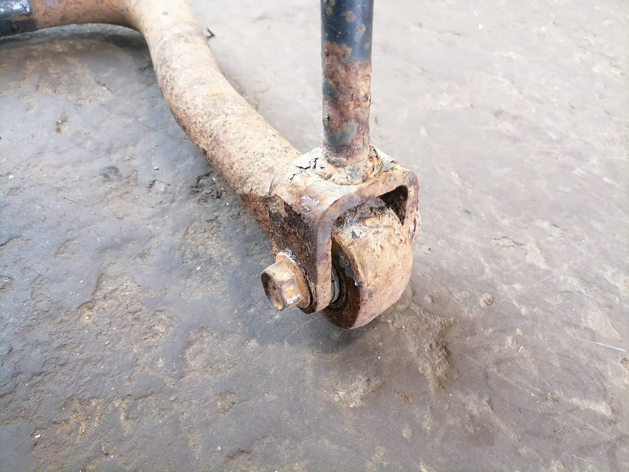 MAN Anti-roll bar 81437156074 - Bar anti-gulung untuk Truk: gambar 3 MAN Anti-roll bar 81437156074 - Bar anti-gulung untuk Truk: gambar 3
