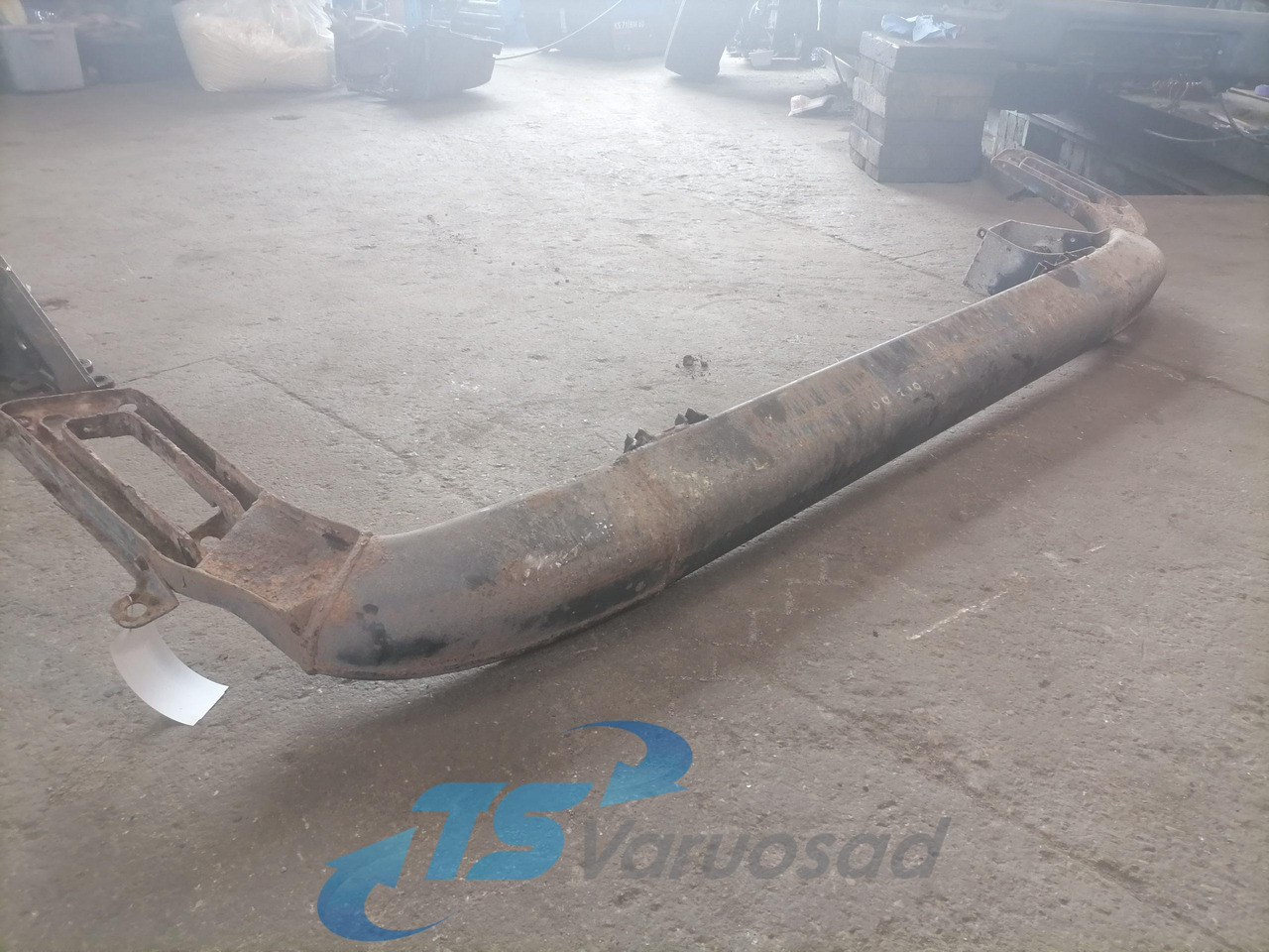MAN Bumper 81416505013 - Bumper untuk Truk: gambar 2 MAN Bumper 81416505013 - Bumper untuk Truk: gambar 2