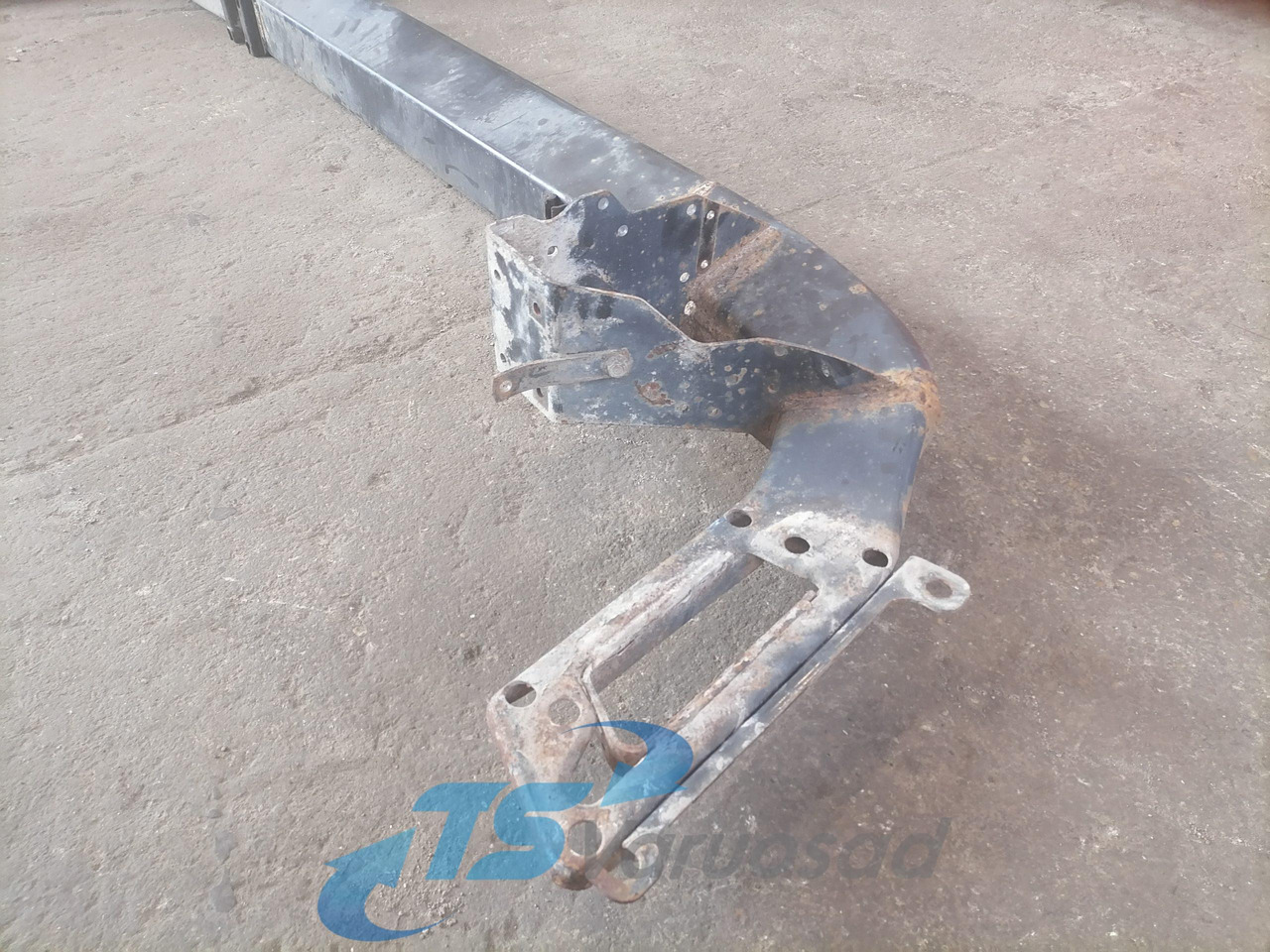 MAN Bumper 81416505013 - Bumper untuk Truk: gambar 5 MAN Bumper 81416505013 - Bumper untuk Truk: gambar 5
