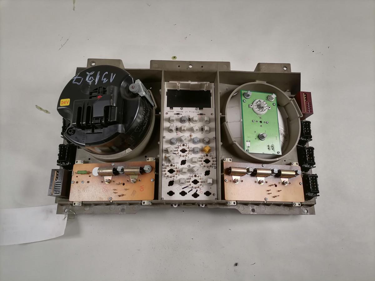 MAN Dashboard 81272026080 - Dasbor untuk Truk: gambar 4 MAN Dashboard 81272026080 - Dasbor untuk Truk: gambar 4