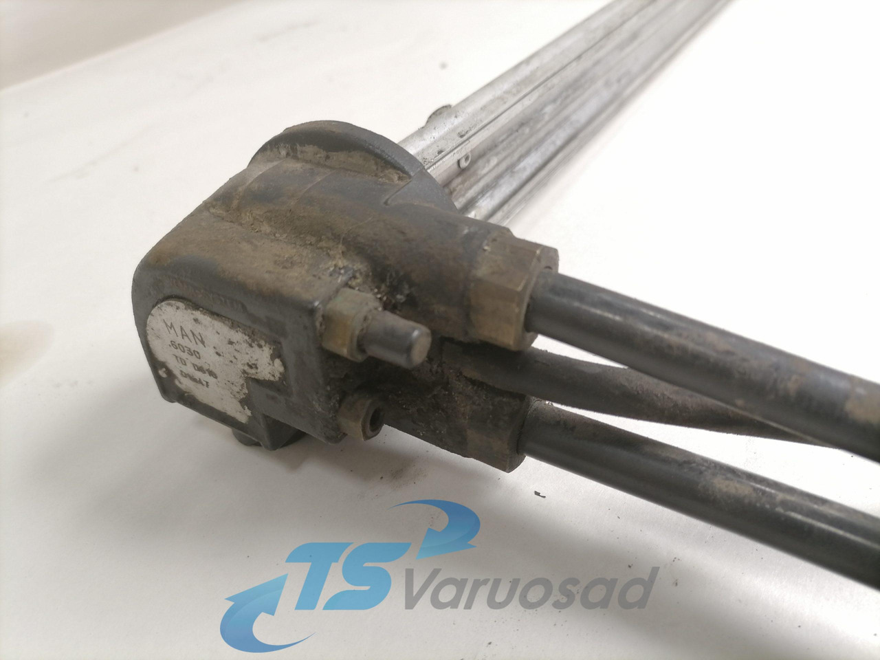 MAN Fuel pick up 6030 - Sistem bahan bakar untuk Truk: gambar 3 MAN Fuel pick up 6030 - Sistem bahan bakar untuk Truk: gambar 3