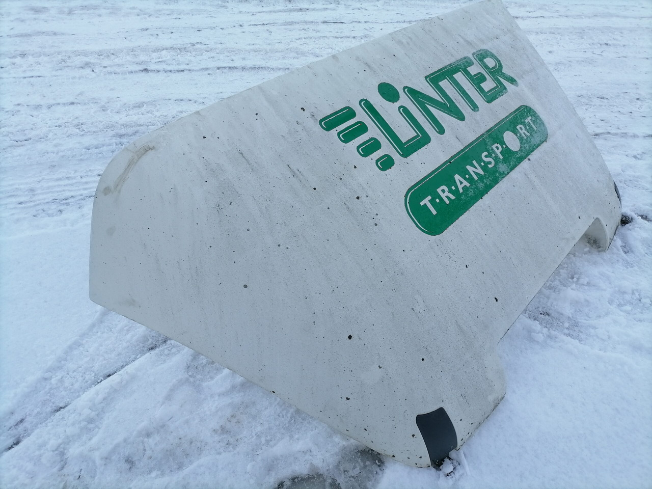 MAN MAN kabiini tuulesuunaja, katus 81629100128 - Aerodinamika/ Spoiler untuk Truk: gambar 2 MAN MAN kabiini tuulesuunaja, katus 81629100128 - Aerodinamika/ Spoiler untuk Truk: gambar 2