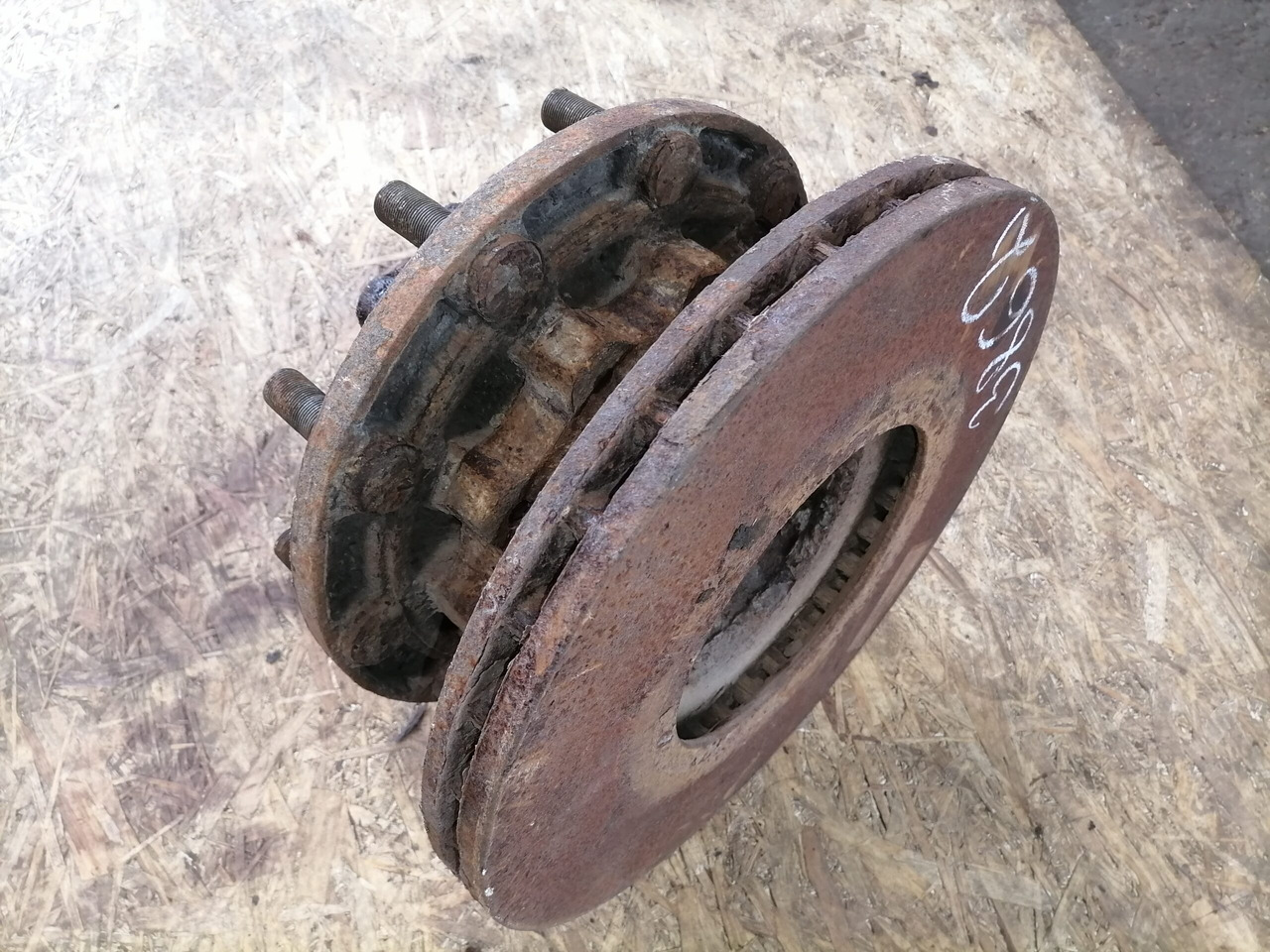 MAN Rear axel hub 81357013155 - Hub roda untuk Truk: gambar 4 MAN Rear axel hub 81357013155 - Hub roda untuk Truk: gambar 4