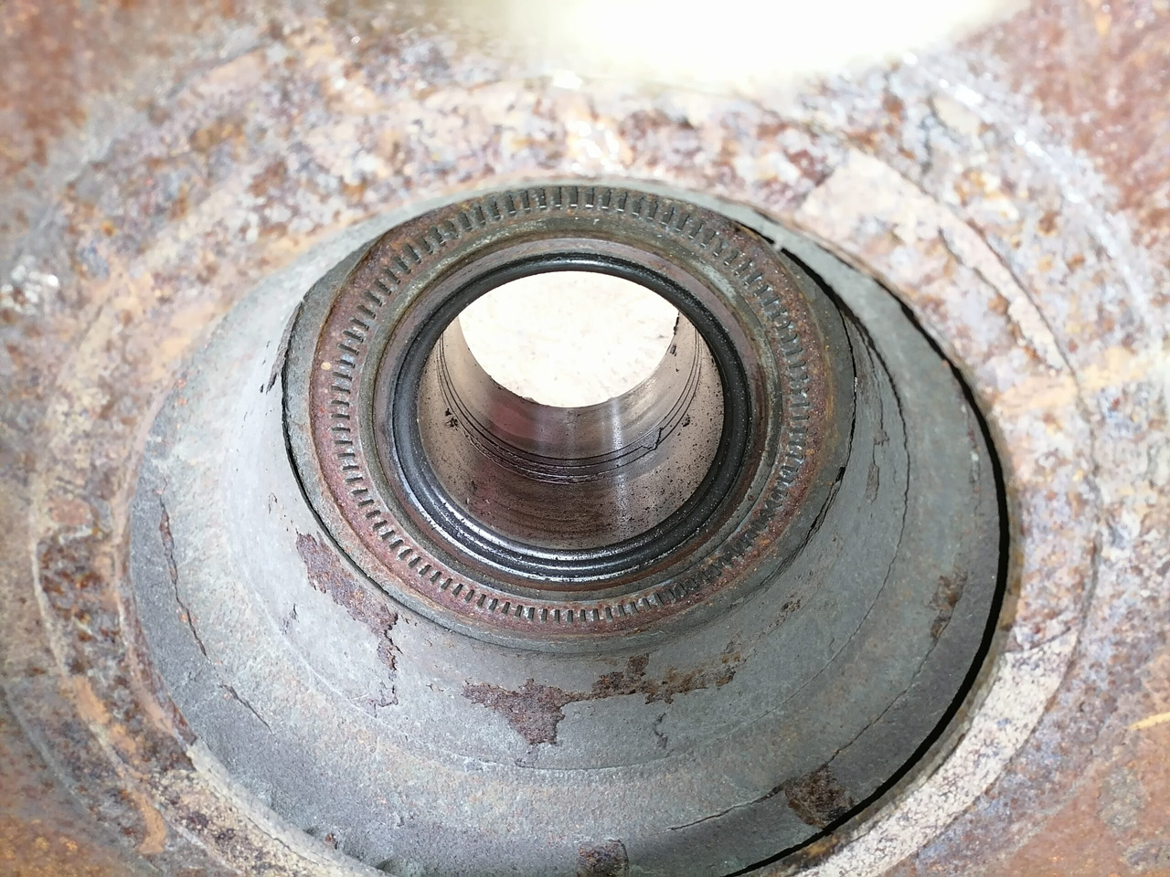 MAN Rear axel hub 81357013155 - Hub roda untuk Truk: gambar 3 MAN Rear axel hub 81357013155 - Hub roda untuk Truk: gambar 3