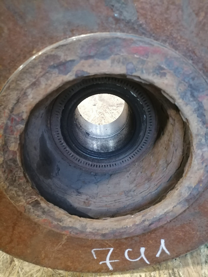 MAN Rear axel hub 81357013155 - Hub roda untuk Truk: gambar 2 MAN Rear axel hub 81357013155 - Hub roda untuk Truk: gambar 2