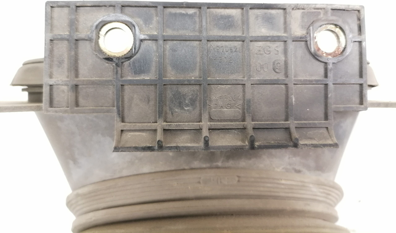 MB Air intake A9705281308 - Sistem pemasukan udara untuk Truk: gambar 4 MB Air intake A9705281308 - Sistem pemasukan udara untuk Truk: gambar 4