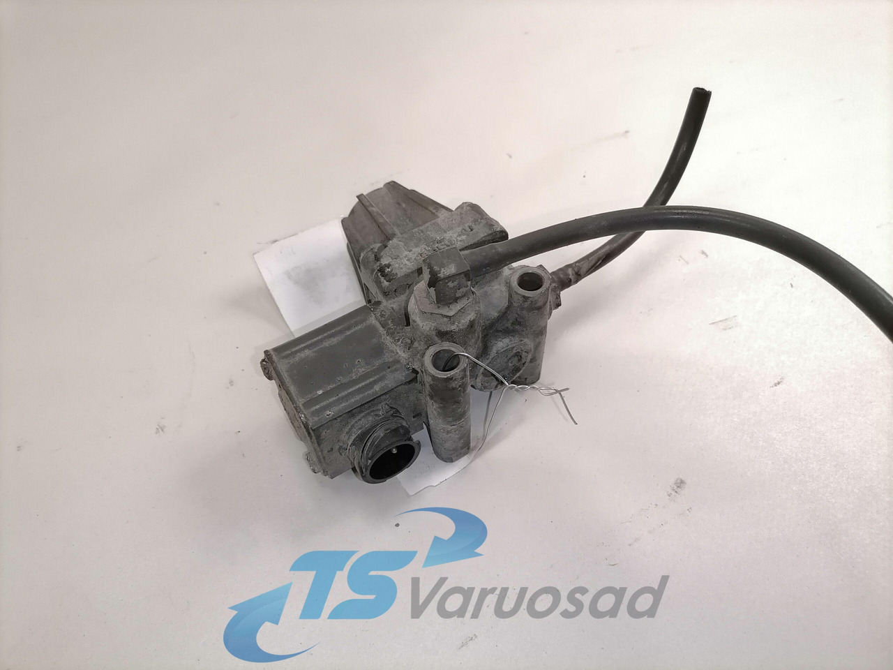 Mercedes-Benz Air pressure control valve A0044310306 - Katup rem untuk Truk: gambar 1 Mercedes-Benz Air pressure control valve A0044310306 - Katup rem untuk Truk: gambar 1