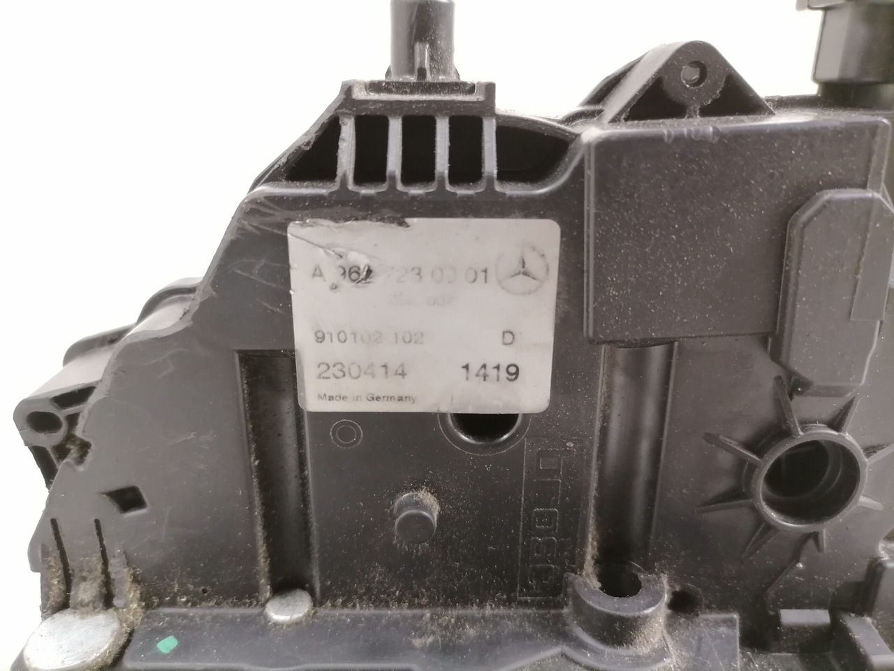 Mercedes-Benz Door lock A9607230001 - Pintu dan bagian untuk Truk: gambar 3 Mercedes-Benz Door lock A9607230001 - Pintu dan bagian untuk Truk: gambar 3