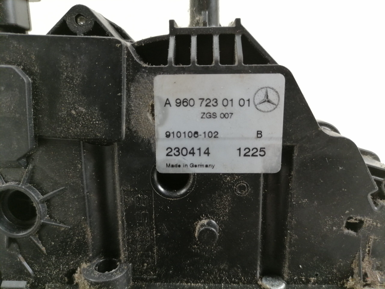 Mercedes-Benz Door lock A9607230101 - Pintu dan bagian untuk Truk: gambar 5 Mercedes-Benz Door lock A9607230101 - Pintu dan bagian untuk Truk: gambar 5