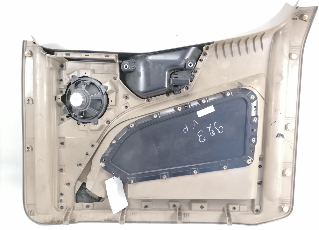 Mercedes-Benz Door trim panel A9607272471 - Pintu dan bagian untuk Truk: gambar 2 Mercedes-Benz Door trim panel A9607272471 - Pintu dan bagian untuk Truk: gambar 2