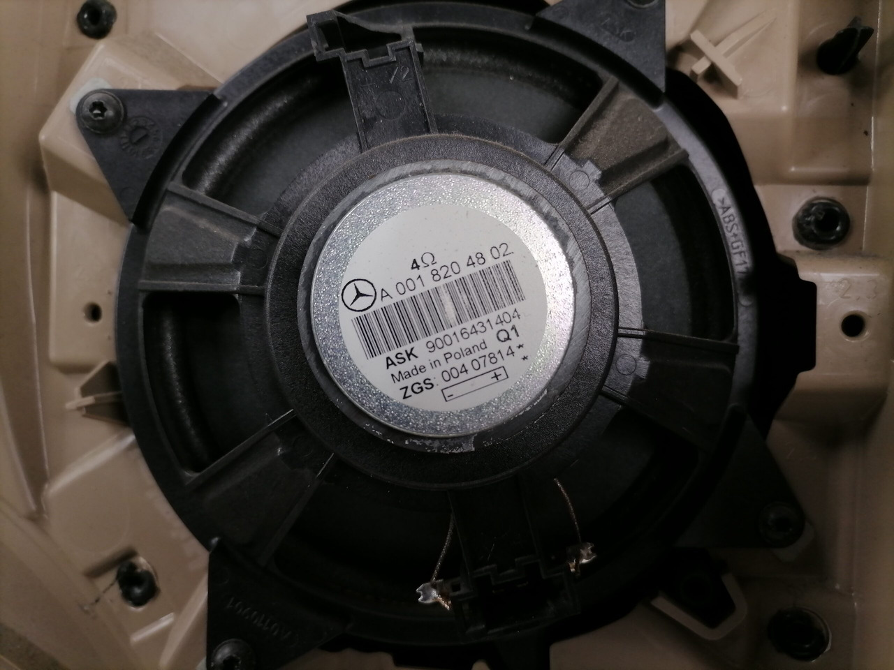 Mercedes-Benz Door trim panel A9607272571 - Pintu dan bagian untuk Truk: gambar 5 Mercedes-Benz Door trim panel A9607272571 - Pintu dan bagian untuk Truk: gambar 5