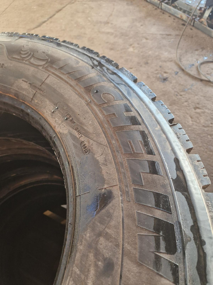 Scania 315/70R22,5 31570R225 - Roda/ Ban untuk Truk: gambar 3 Scania 315/70R22,5 31570R225 - Roda/ Ban untuk Truk: gambar 3