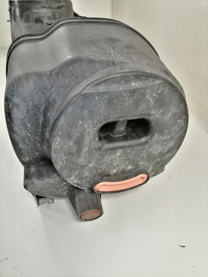 Scania Air filter housing 2232179 - Sistem pemasukan udara untuk Truk: gambar 3 Scania Air filter housing 2232179 - Sistem pemasukan udara untuk Truk: gambar 3