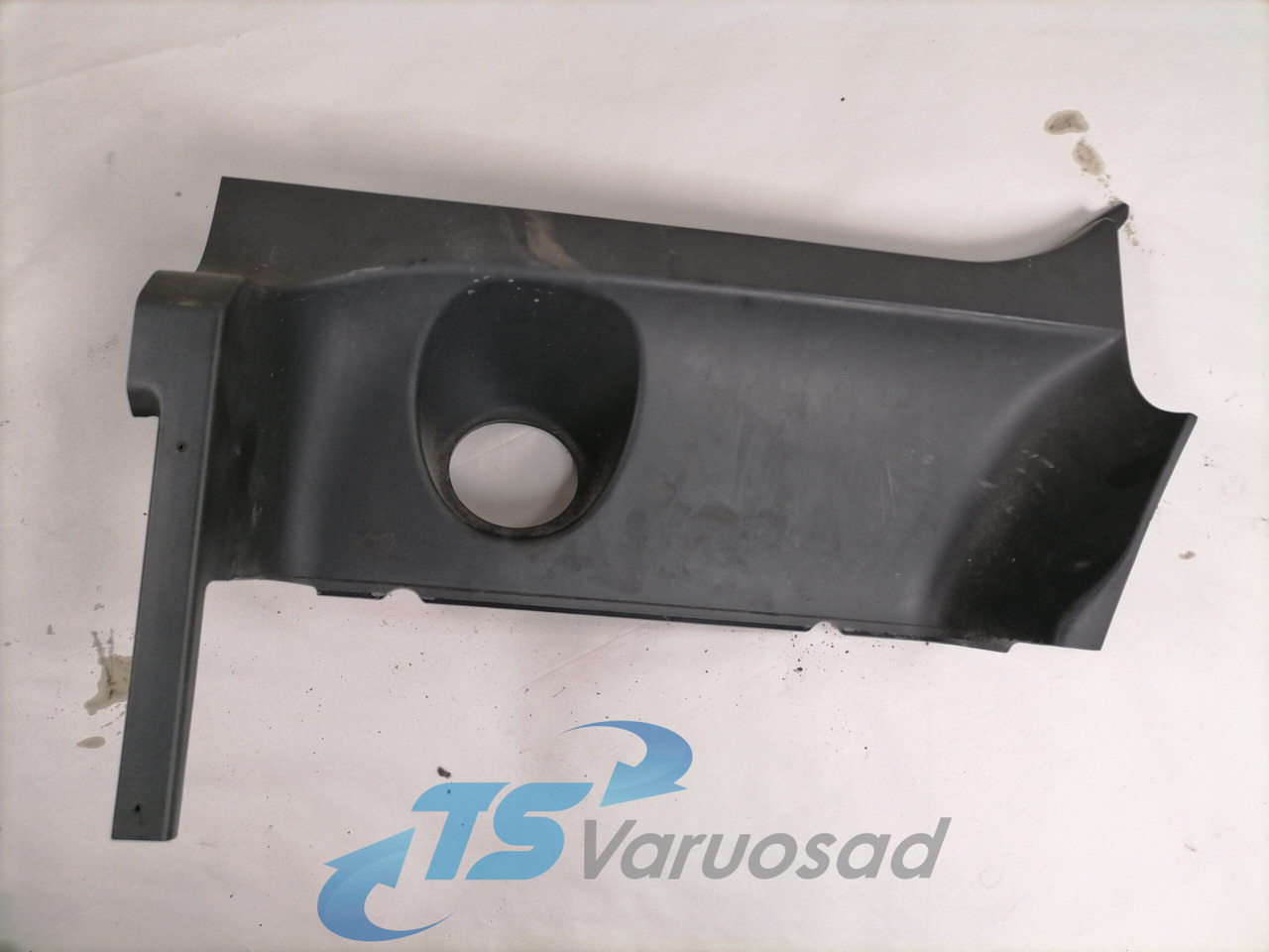 Scania Astmelaua plastik kate, ülemine vasak 1442655 - Langkah kaki untuk Truk: gambar 1 Scania Astmelaua plastik kate, ülemine vasak 1442655 - Langkah kaki untuk Truk: gambar 1