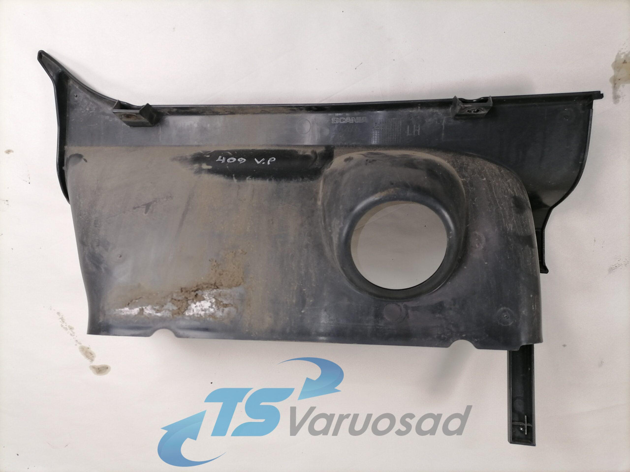 Scania Astmelaua plastik kate, ülemine vasak 1442655 - Langkah kaki untuk Truk: gambar 2 Scania Astmelaua plastik kate, ülemine vasak 1442655 - Langkah kaki untuk Truk: gambar 2