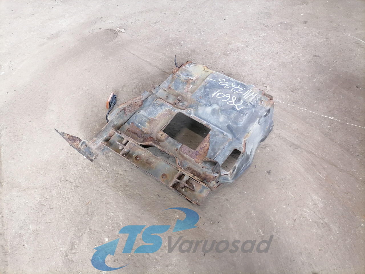Scania Battery box 2140666 - Baterai untuk Truk: gambar 5 Scania Battery box 2140666 - Baterai untuk Truk: gambar 5