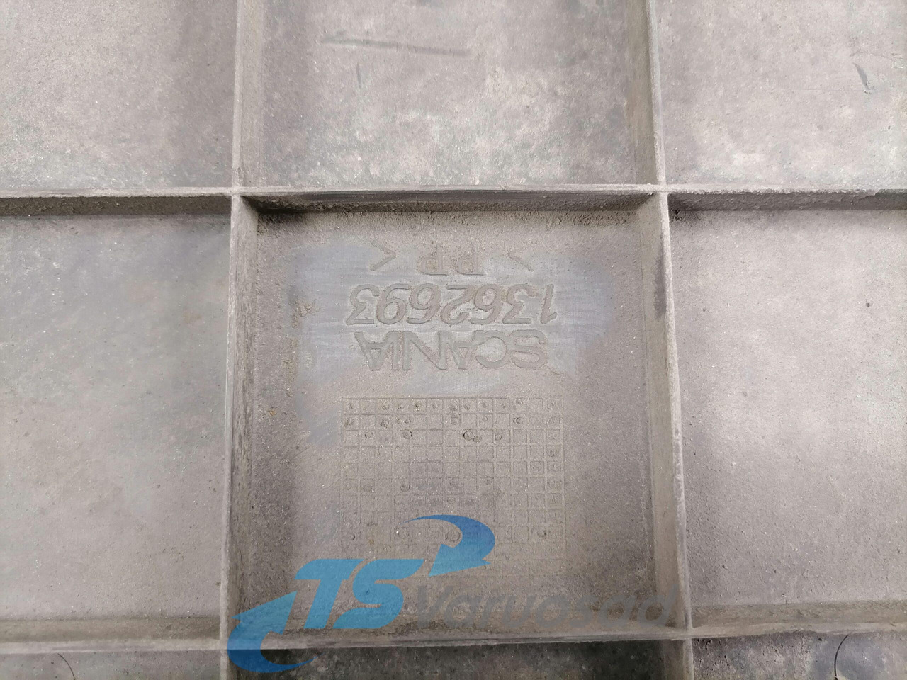 Scania Battery cover 1362693 - Baterai untuk Truk: gambar 3 Scania Battery cover 1362693 - Baterai untuk Truk: gambar 3