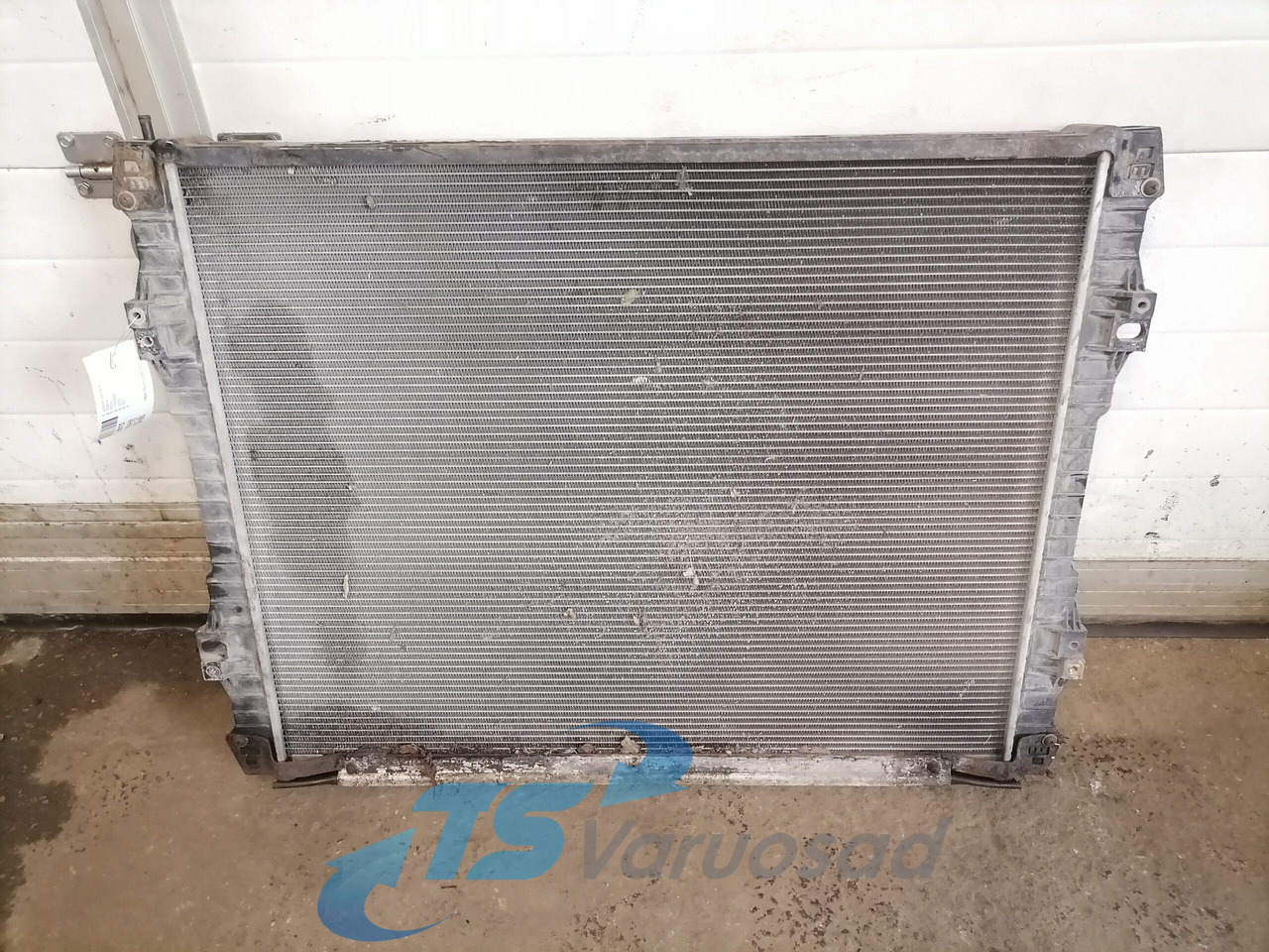 Scania Cooling radiator 1769999 - Radiator untuk Truk: gambar 2 Scania Cooling radiator 1769999 - Radiator untuk Truk: gambar 2