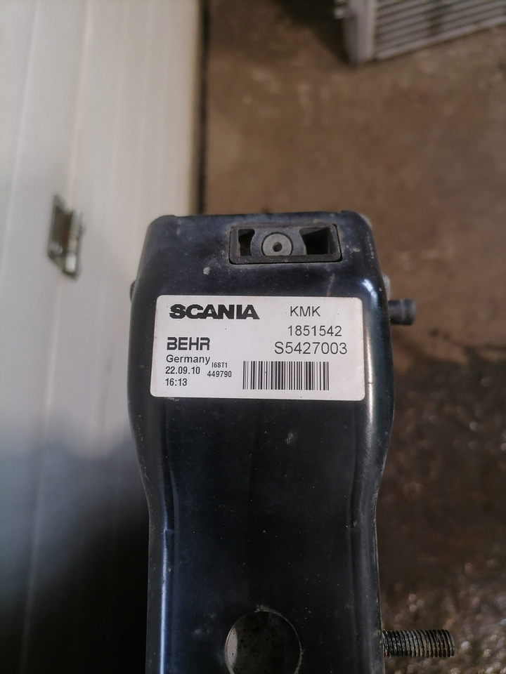 Scania Cooling radiator 1851542 - Radiator untuk Truk: gambar 2 Scania Cooling radiator 1851542 - Radiator untuk Truk: gambar 2