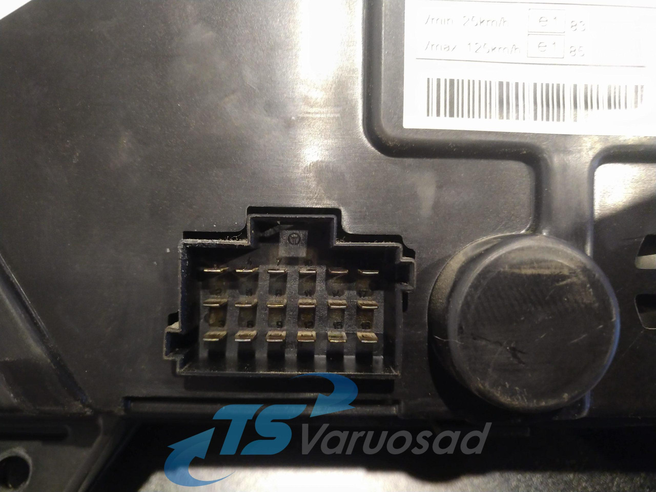 Scania Dashboard 1545993 - Dasbor untuk Truk: gambar 3 Scania Dashboard 1545993 - Dasbor untuk Truk: gambar 3
