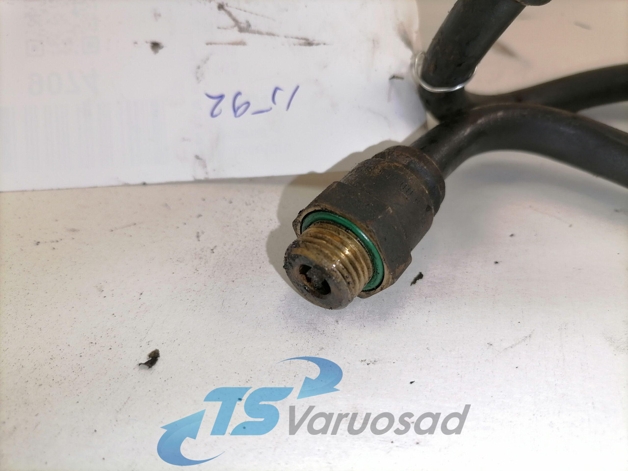 Scania Fuel pipe 1733241 - Sistem bahan bakar untuk Truk: gambar 2 Scania Fuel pipe 1733241 - Sistem bahan bakar untuk Truk: gambar 2