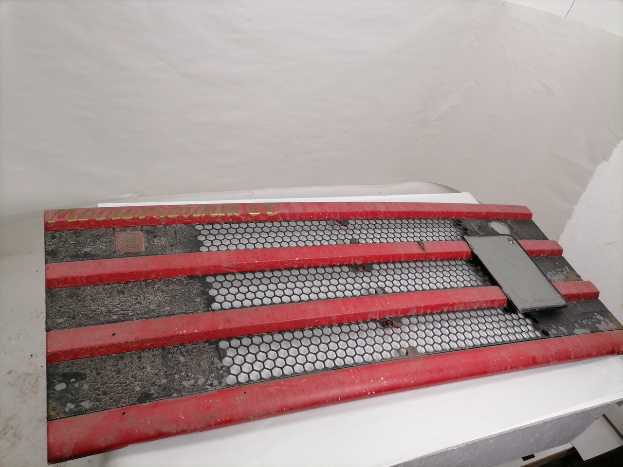 Scania Grille panel 1397570 - Panggangan untuk Truk: gambar 1 Scania Grille panel 1397570 - Panggangan untuk Truk: gambar 1