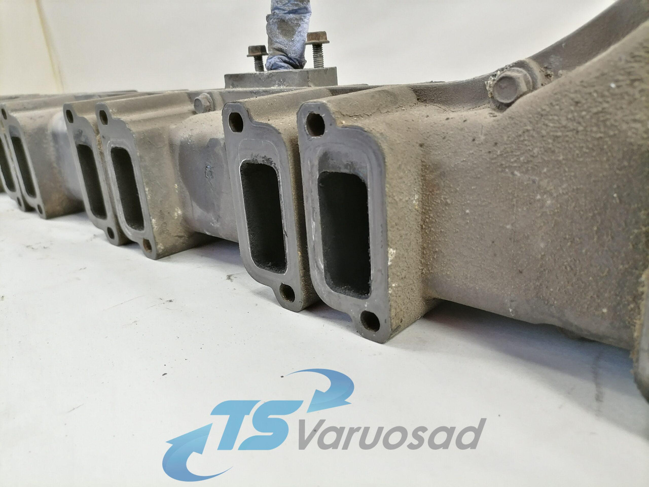 Scania Intake mainfold 1493717 - Manifold masuk untuk Truk: gambar 4 Scania Intake mainfold 1493717 - Manifold masuk untuk Truk: gambar 4