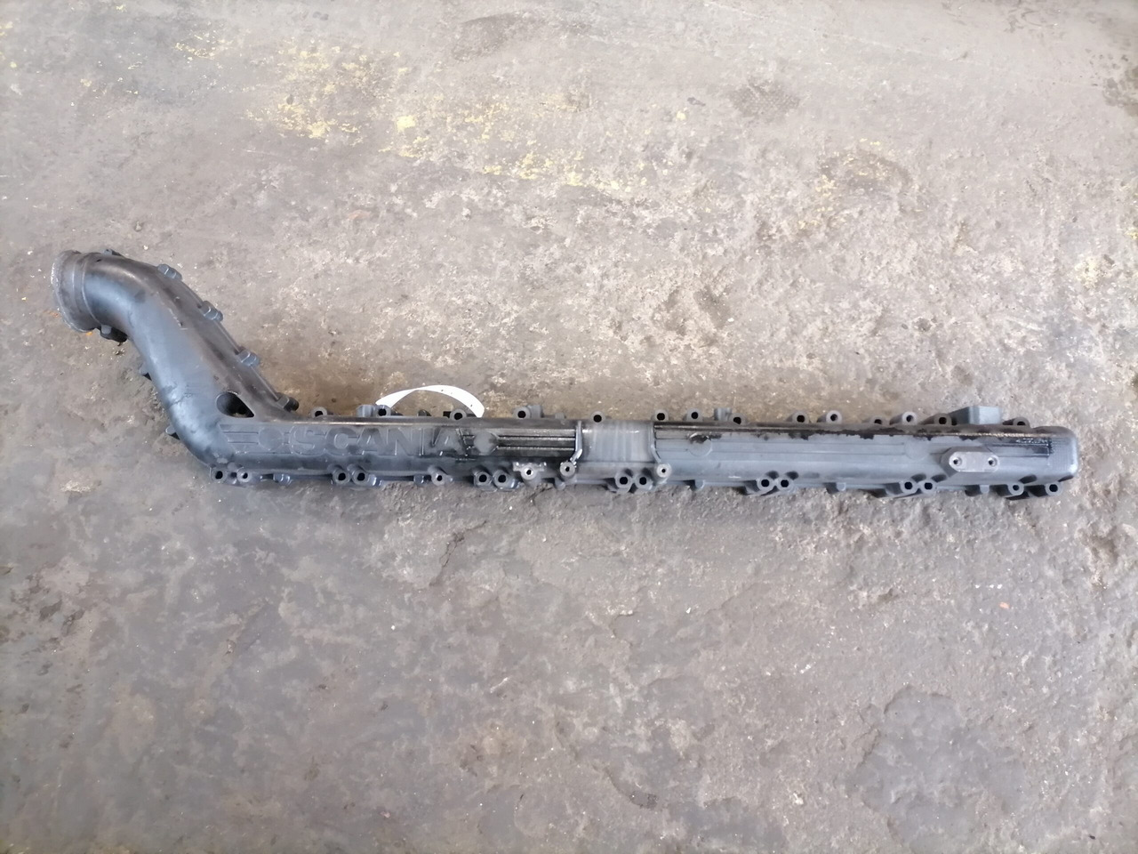 Scania Intake mainfold 1893329 - Manifold masuk untuk Truk: gambar 2 Scania Intake mainfold 1893329 - Manifold masuk untuk Truk: gambar 2