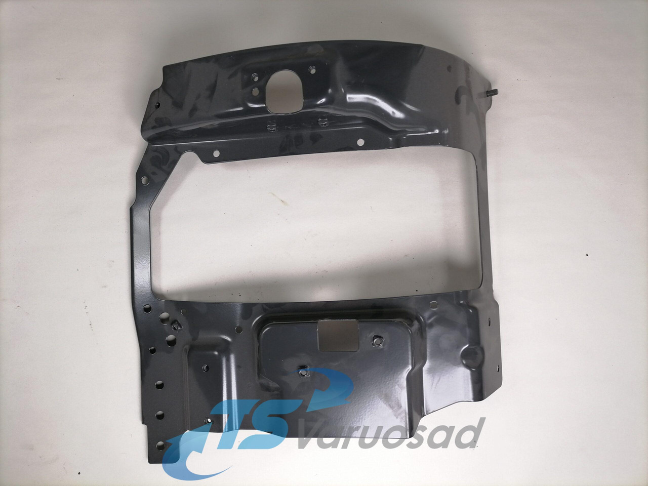 Scania Light bracket 2124019 - Cahaya/ Pencahayaan untuk Truk: gambar 1 Scania Light bracket 2124019 - Cahaya/ Pencahayaan untuk Truk: gambar 1