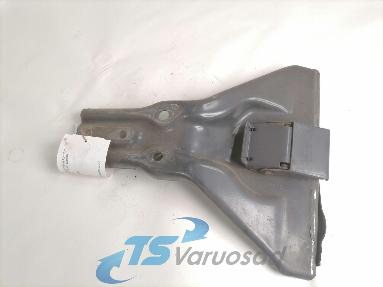 Scania Mudguard bracket 1377439 - Bagian universal untuk Truk: gambar 1 Scania Mudguard bracket 1377439 - Bagian universal untuk Truk: gambar 1